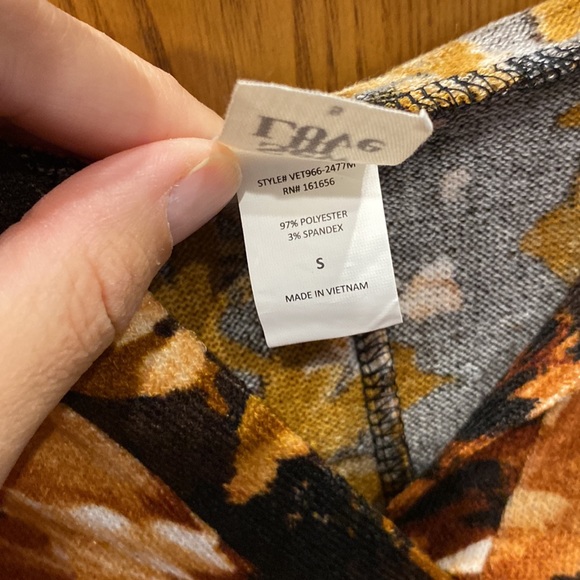 NWOT Sew In Love hacci floral hoodie size small - Picture 5 of 5